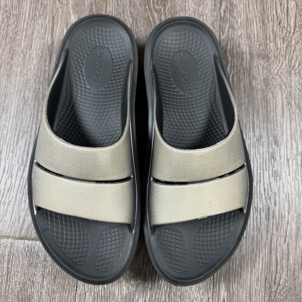 OOFOS OOmega OOahh Luxe Platform Recovery Slides Sandals Metallic Womens 9 - Picture 2 of 16